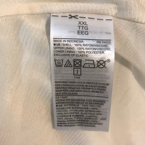 NWT! Old Navy Cream Flowered Dress or long Top - Picture 5 of 5